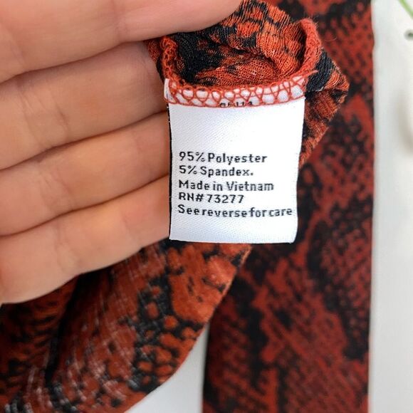 NINE WEST | Slinky Mockneck Red Snake Print Blouse P506 - Picture 5 of 8